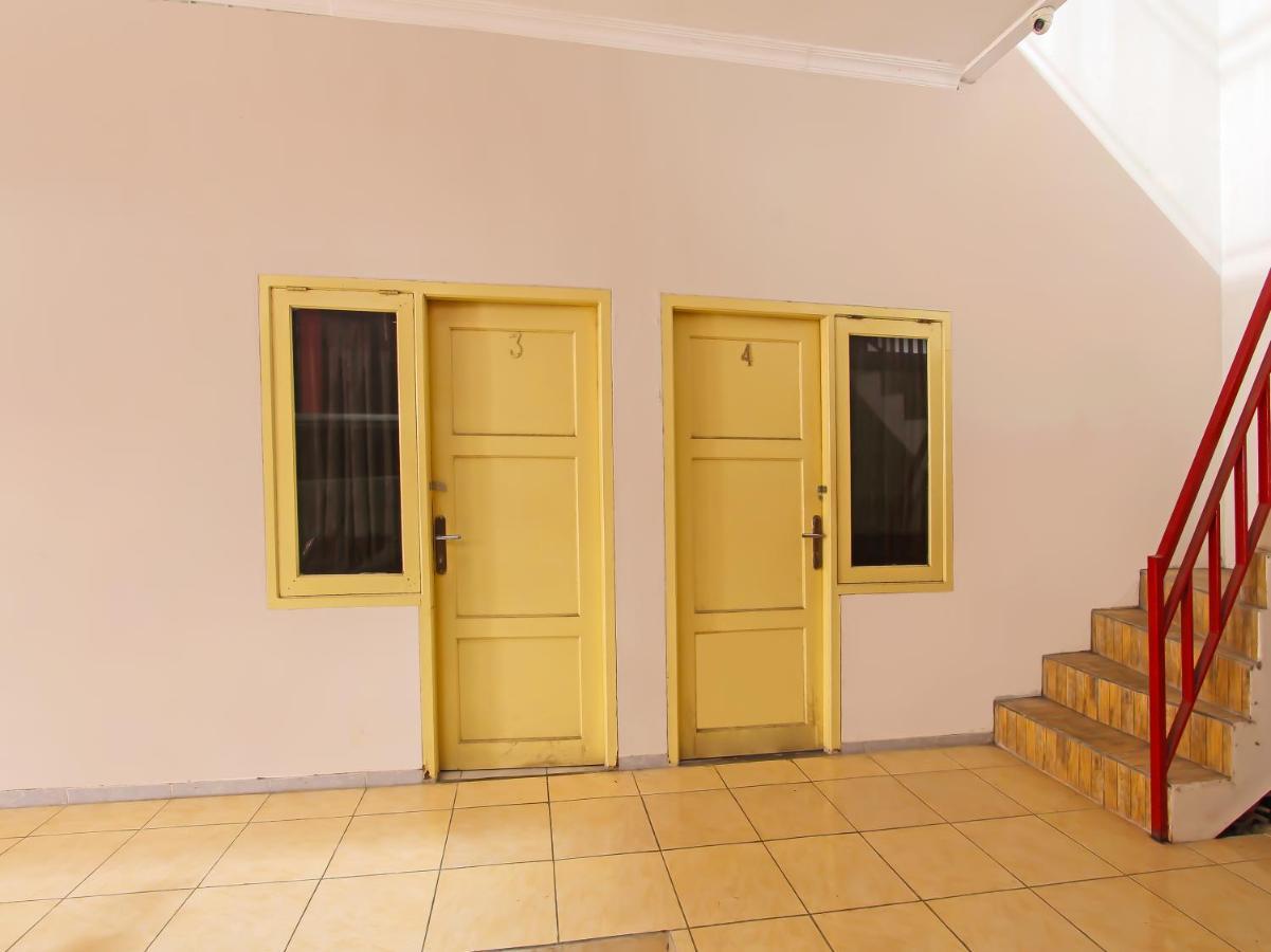 Oyo 3060 Al Fatih Guest House Syariah Тегал Экстерьер фото